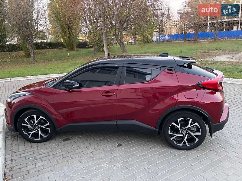 Позашляховик / Кросовер Toyota C-HR 2019 в Харкові