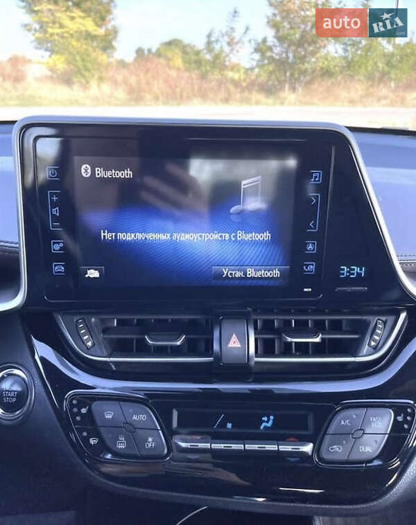 Позашляховик / Кросовер Toyota C-HR 2016 в Одесі