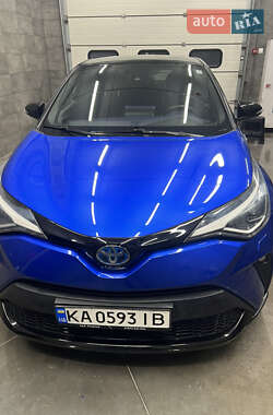 Внедорожник / Кроссовер Toyota C-HR 2020 в Киеве