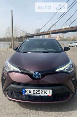 Внедорожник / Кроссовер Toyota C-HR 2022 в Киеве