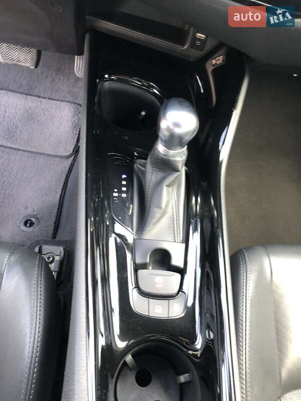 Позашляховик / Кросовер Toyota C-HR 2019 в Львові