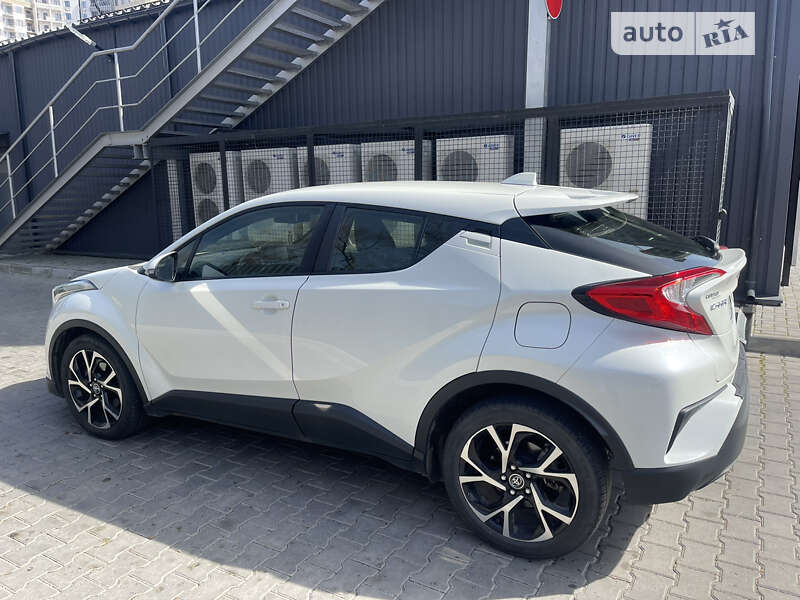 Позашляховик / Кросовер Toyota C-HR 2018 в Одесі