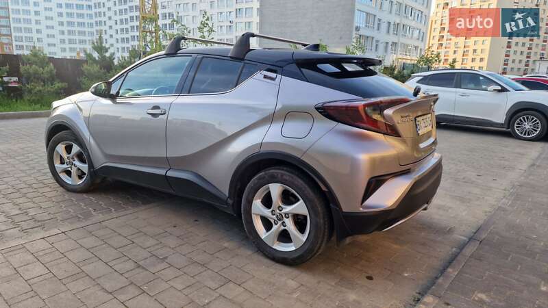 Позашляховик / Кросовер Toyota C-HR 2016 в Хмельницькому