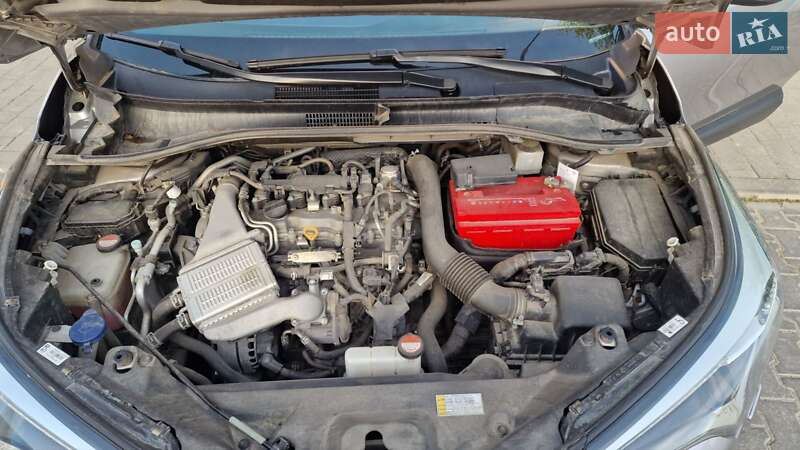 Позашляховик / Кросовер Toyota C-HR 2016 в Хмельницькому