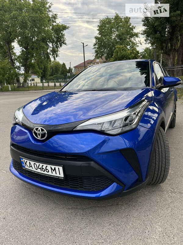 Позашляховик / Кросовер Toyota C-HR 2022 в Києві