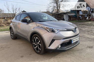 Позашляховик / Кросовер Toyota C-HR 2017 в Лебедині