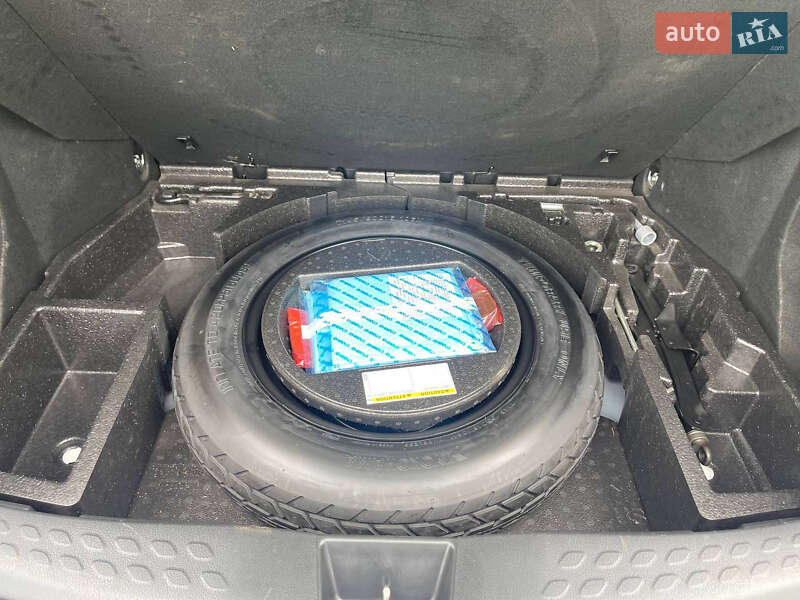 Позашляховик / Кросовер Toyota C-HR 2018 в Запоріжжі