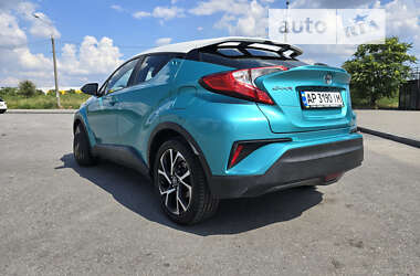 Позашляховик / Кросовер Toyota C-HR 2017 в Запоріжжі