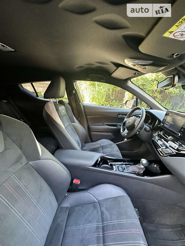 Внедорожник / Кроссовер Toyota C-HR 2022 в Киеве