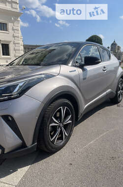 Внедорожник / Кроссовер Toyota C-HR 2020 в Харькове