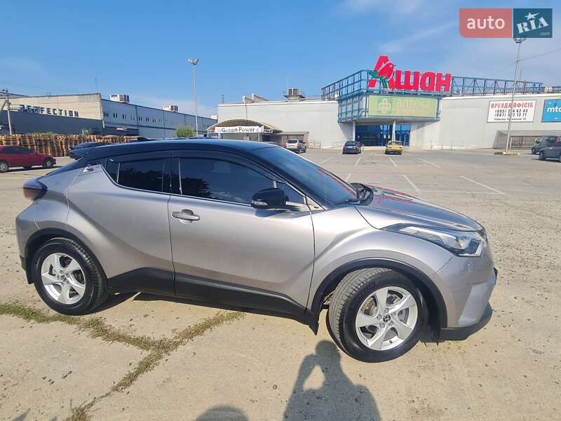 Внедорожник / Кроссовер Toyota C-HR 2016 в Черновцах фото 17 Внедорожник / Кроссовер Toyota C-HR 2016 в Черновцах