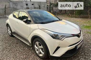 Внедорожник / Кроссовер Toyota C-HR 2018 в Киеве