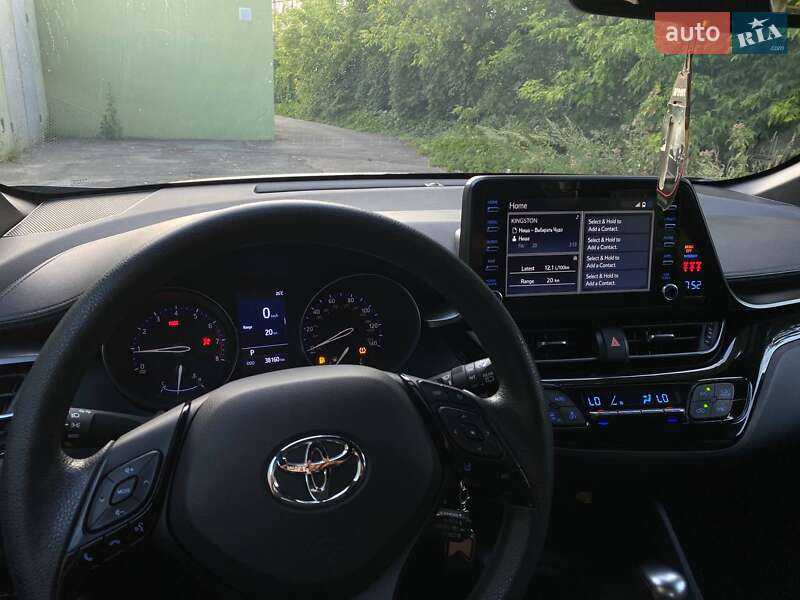Внедорожник / Кроссовер Toyota C-HR 2019 в Киеве