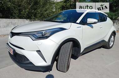 Позашляховик / Кросовер Toyota C-HR 2019 в Києві