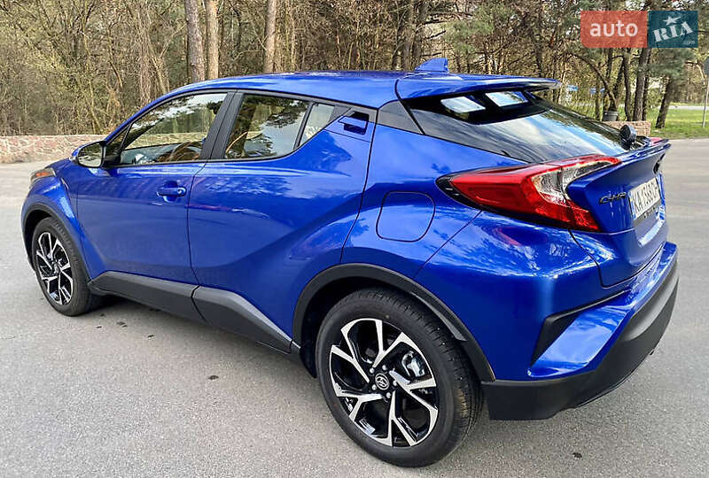 Внедорожник / Кроссовер Toyota C-HR 2020 в Киеве