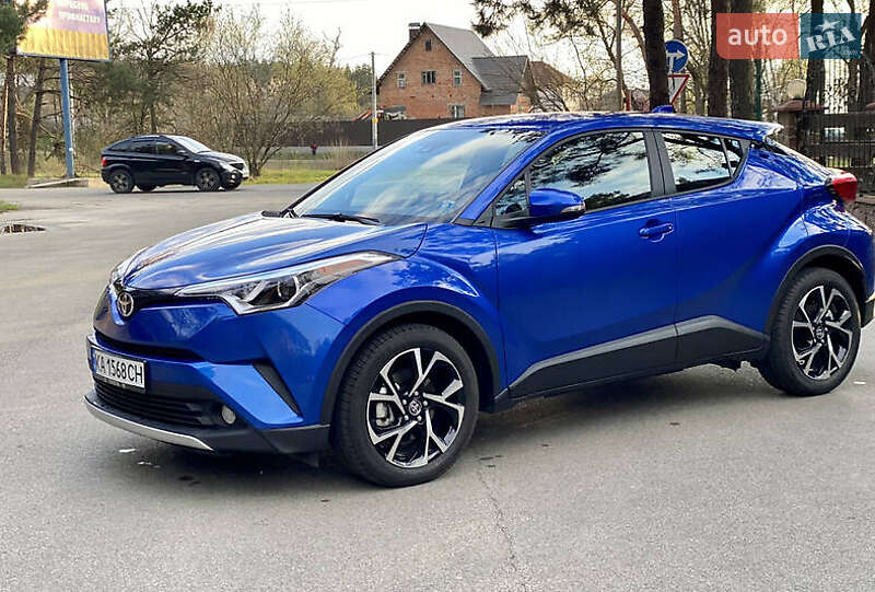 Внедорожник / Кроссовер Toyota C-HR 2020 в Киеве