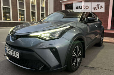 Позашляховик / Кросовер Toyota C-HR 2019 в Києві