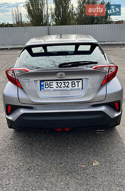 Позашляховик / Кросовер Toyota C-HR 2016 в Миколаєві