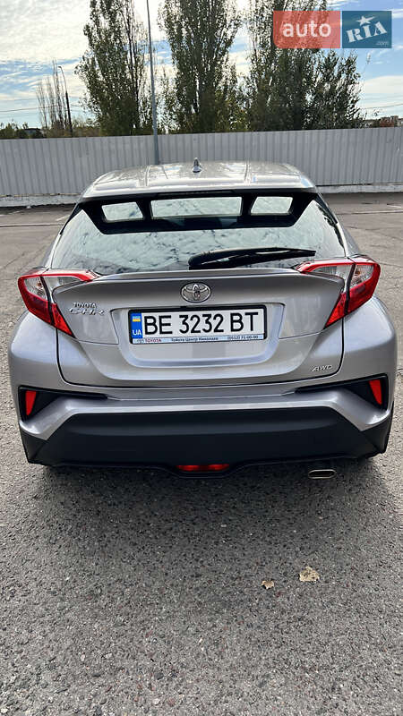 Позашляховик / Кросовер Toyota C-HR 2016 в Миколаєві