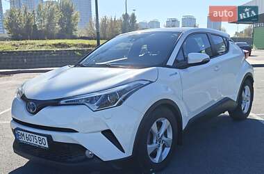 Внедорожник / Кроссовер Toyota C-HR 2018 в Киеве