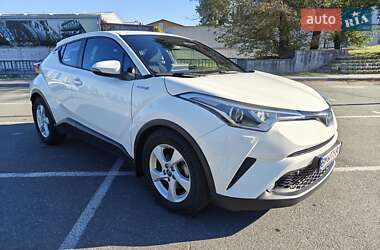 Внедорожник / Кроссовер Toyota C-HR 2018 в Киеве