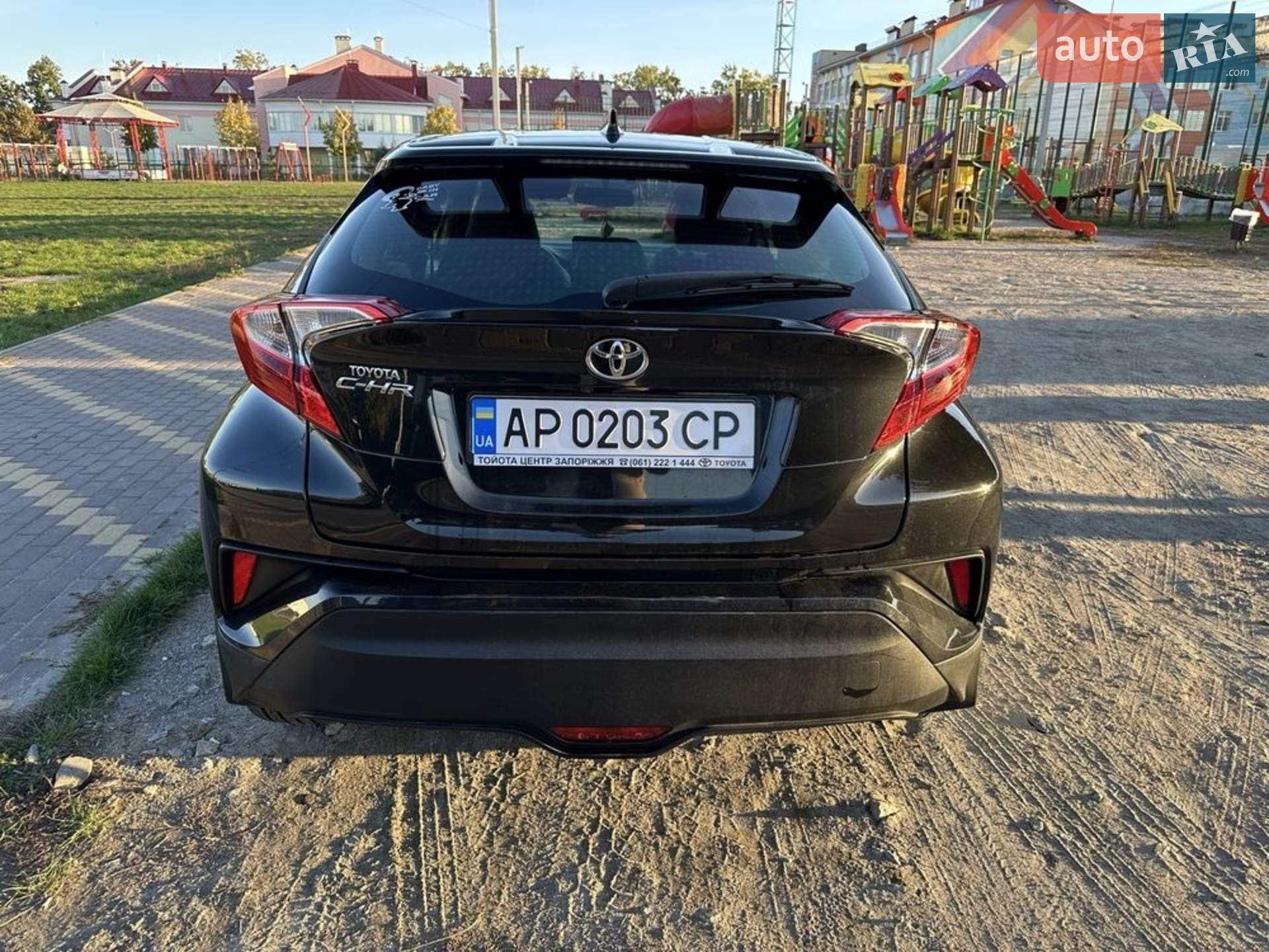2017 Toyota C-HR - мініатюра 5