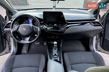 Позашляховик / Кросовер Toyota C-HR 2017 в Калуші