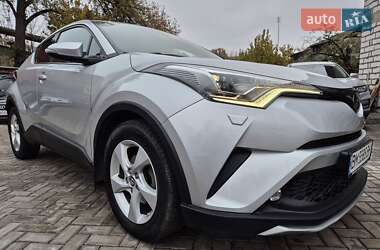 Внедорожник / Кроссовер Toyota C-HR 2019 в Сумах