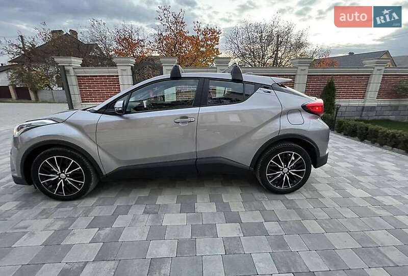 Внедорожник / Кроссовер Toyota C-HR 2019 в Львове
