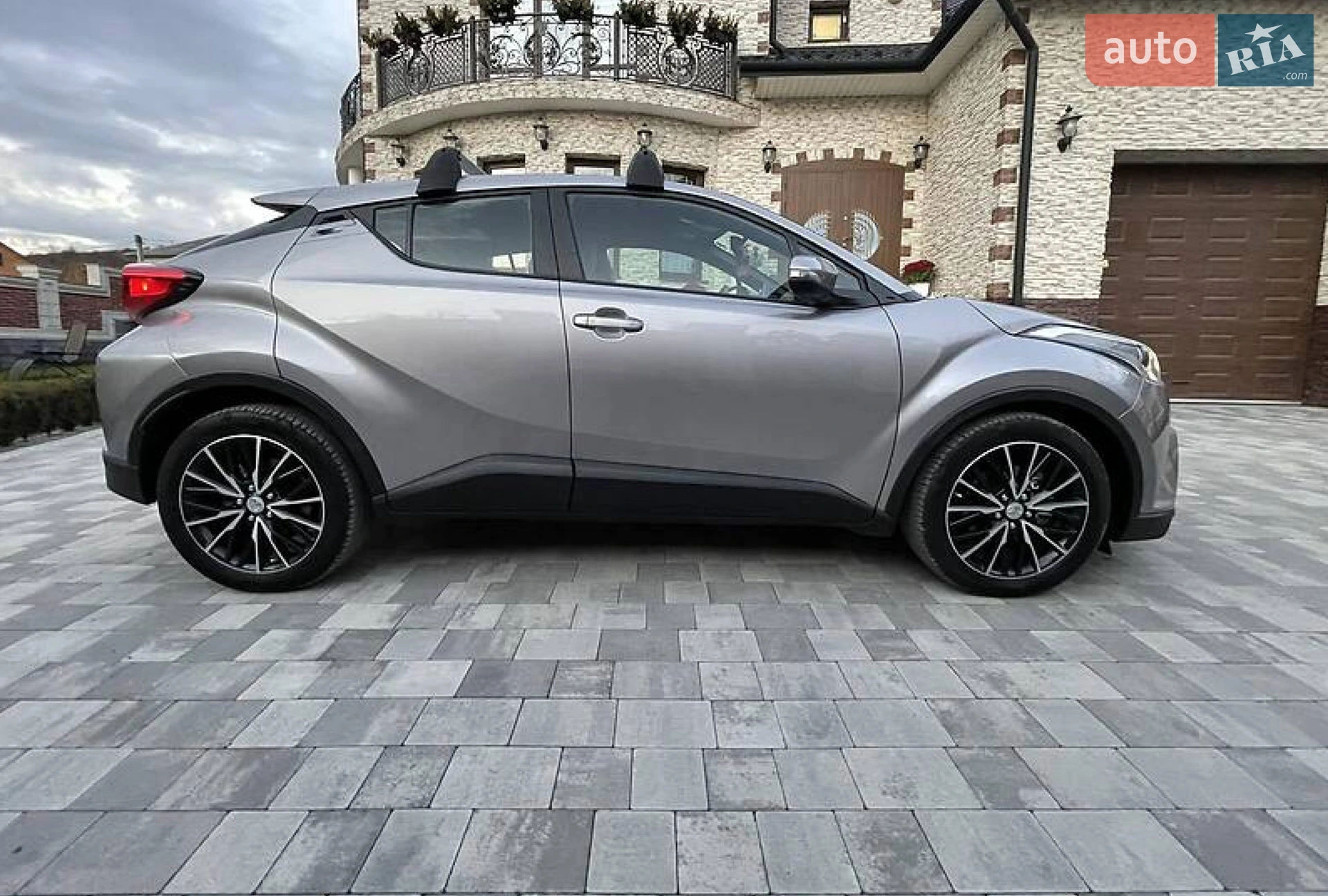 2019 Toyota C-HR - мініатюра 16