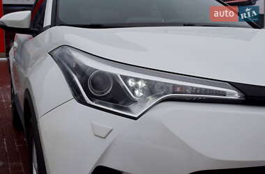 Позашляховик / Кросовер Toyota C-HR 2016 в Житомирі