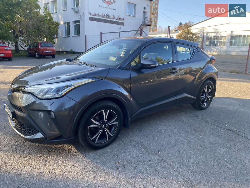 Позашляховик / Кросовер Toyota C-HR 2021 в Рівному