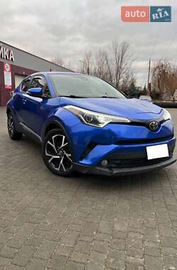 Позашляховик / Кросовер Toyota C-HR 2017 в Запоріжжі