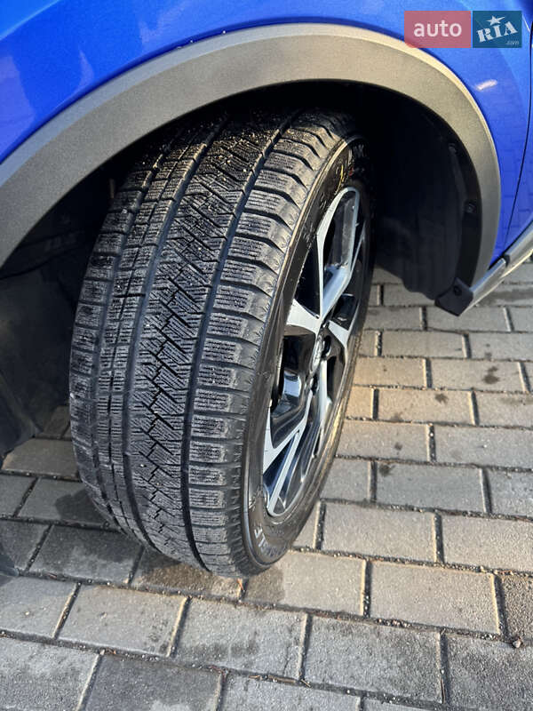 Позашляховик / Кросовер Toyota C-HR 2018 в Павлограді