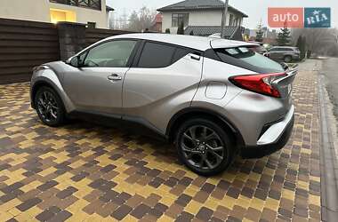 Позашляховик / Кросовер Toyota C-HR 2017 в Києві