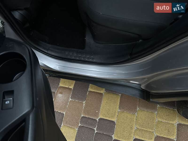 Позашляховик / Кросовер Toyota C-HR 2017 в Києві