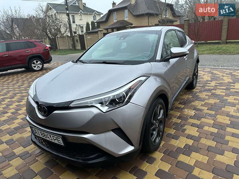 Позашляховик / Кросовер Toyota C-HR 2017 в Києві