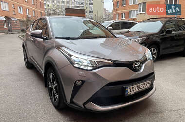 Позашляховик / Кросовер Toyota C-HR 2021 в Києві