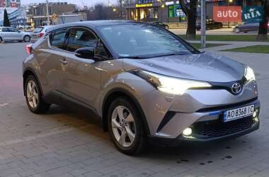 Позашляховик / Кросовер Toyota C-HR 2018 в Ужгороді