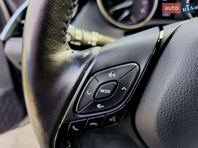 Позашляховик / Кросовер Toyota C-HR 2020 в Одесі