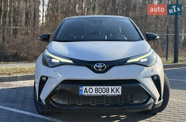 Внедорожник / Кроссовер Toyota C-HR 2021 в 