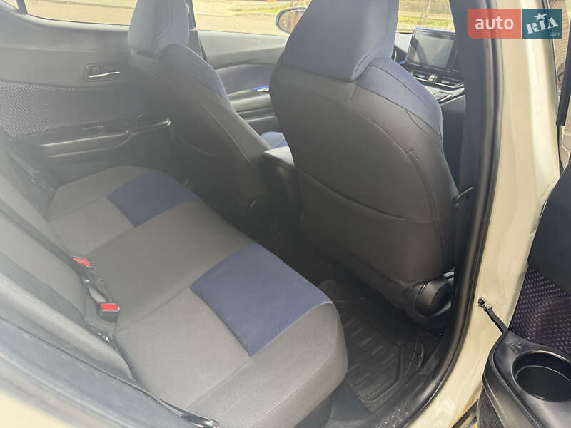 Позашляховик / Кросовер Toyota C-HR 2018 в Одесі