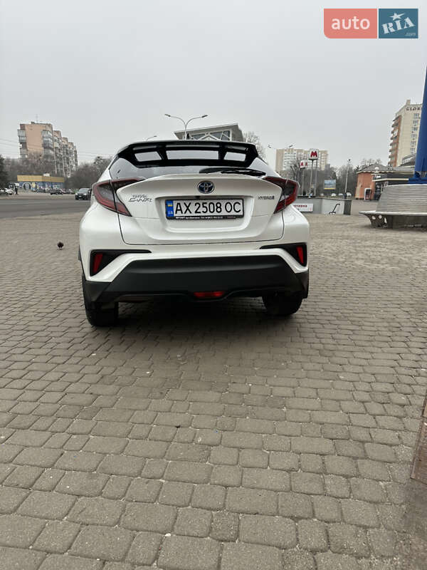 Внедорожник / Кроссовер Toyota C-HR 2019 в Харькове