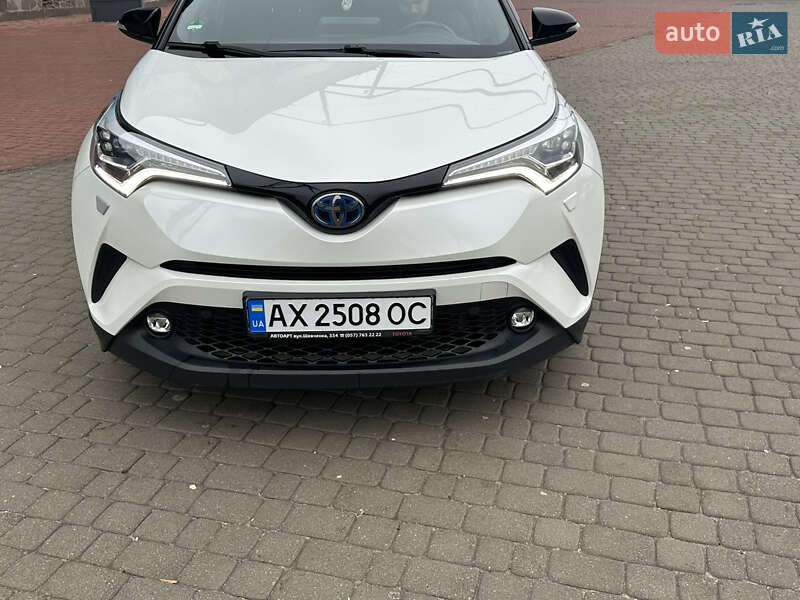 Внедорожник / Кроссовер Toyota C-HR 2019 в Харькове