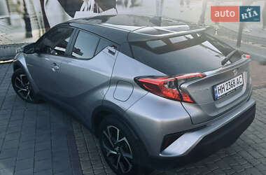 Позашляховик / Кросовер Toyota C-HR 2018 в Одесі