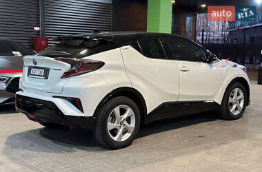 Позашляховик / Кросовер Toyota C-HR 2019 в Києві