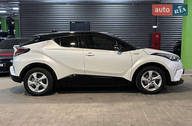 Позашляховик / Кросовер Toyota C-HR 2019 в Києві