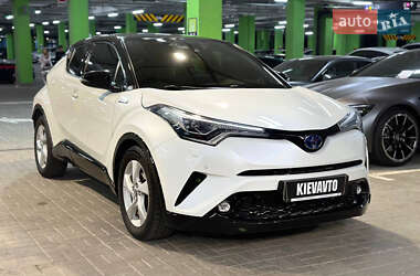 Позашляховик / Кросовер Toyota C-HR 2019 в Києві