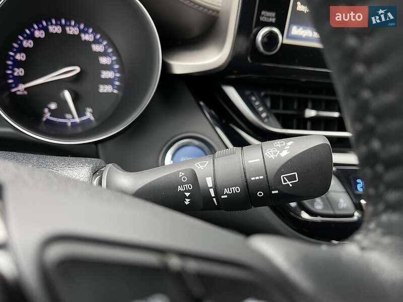 Внедорожник / Кроссовер Toyota C-HR 2022 в Киеве