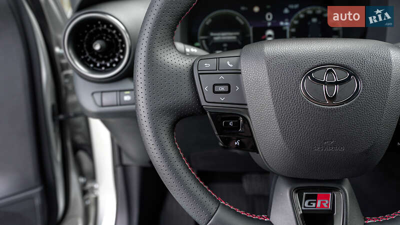 Внедорожник / Кроссовер Toyota C-HR 2023 в Львове